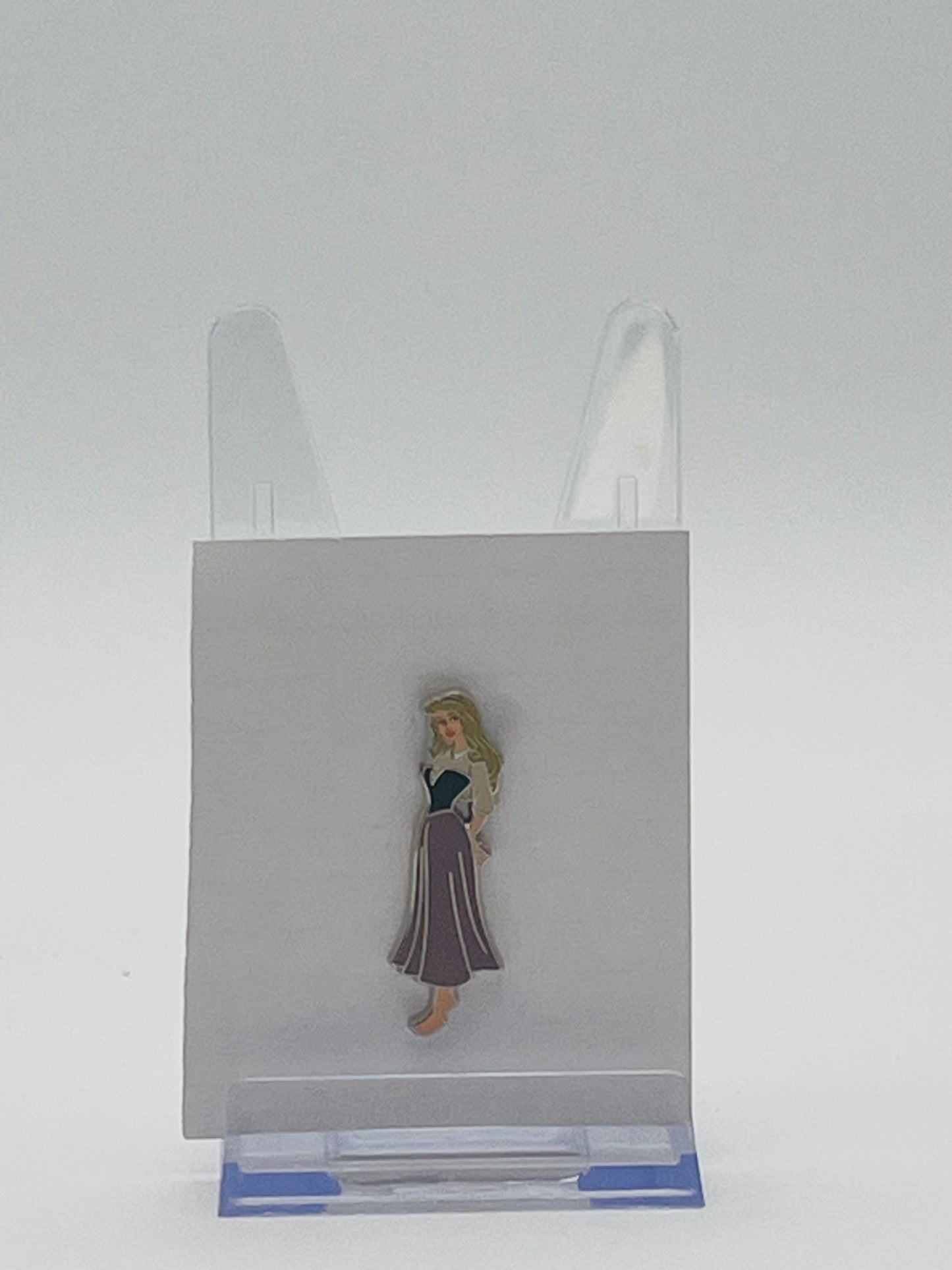 Disney Parks 2022 Princess Poses Collection Briar Rose (Princess Aurora) Enamel Trading Pin