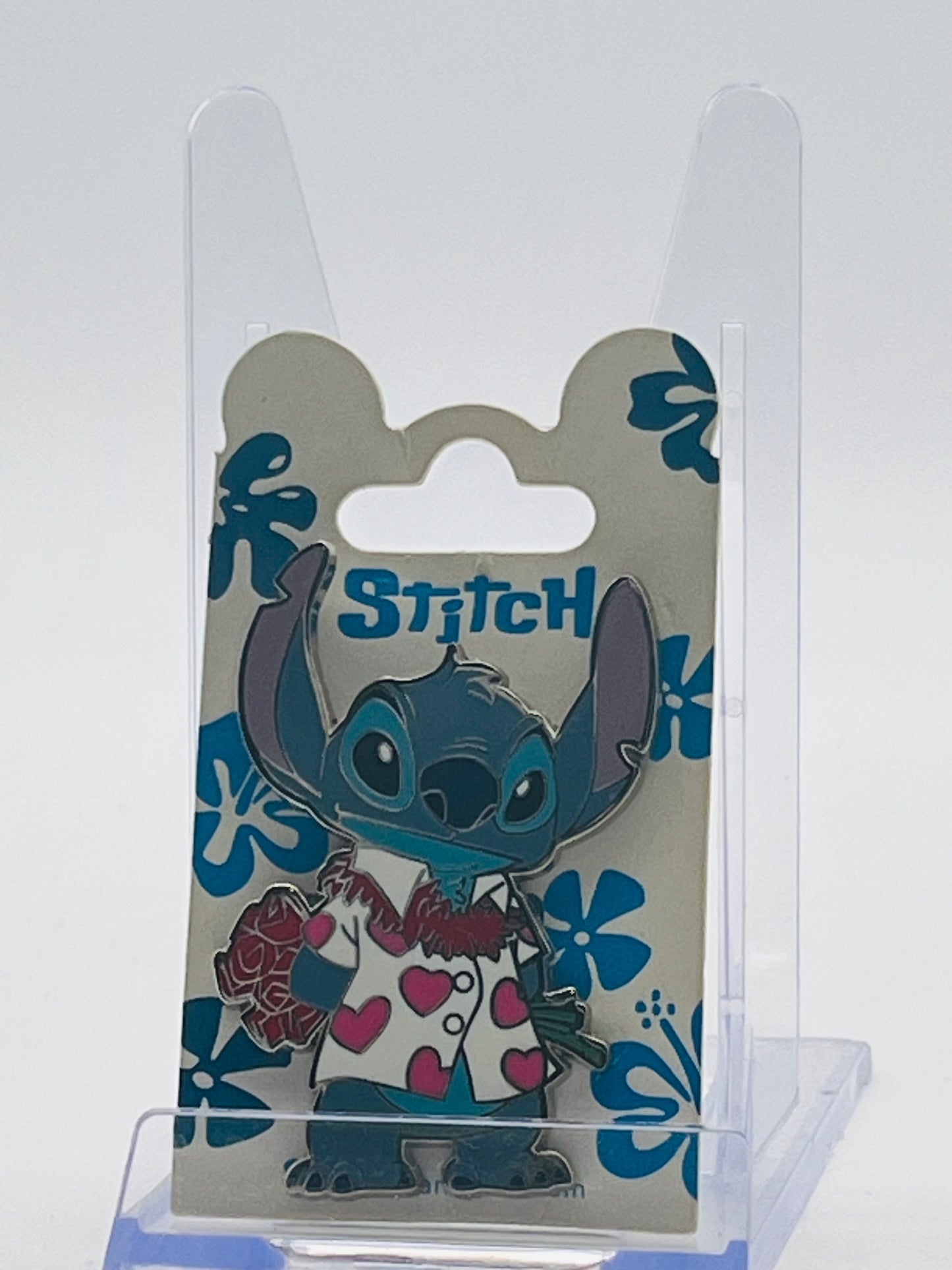 "Stitch in Hawaiian Shirt with Flowers" pin