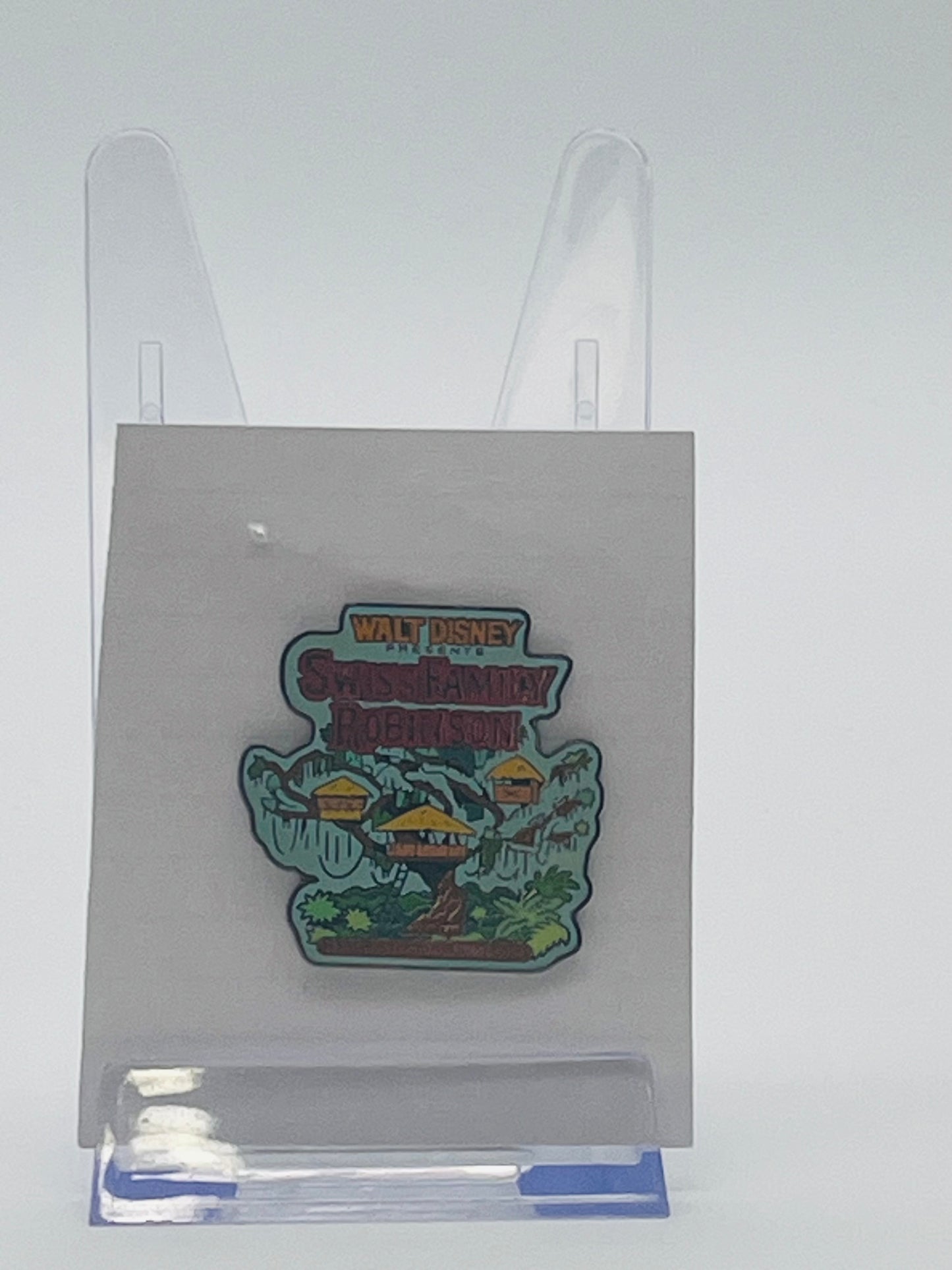Disneyland Paris (DLP) Swiss Family Robinson Movie Logo & Treehouse Trading Pin.