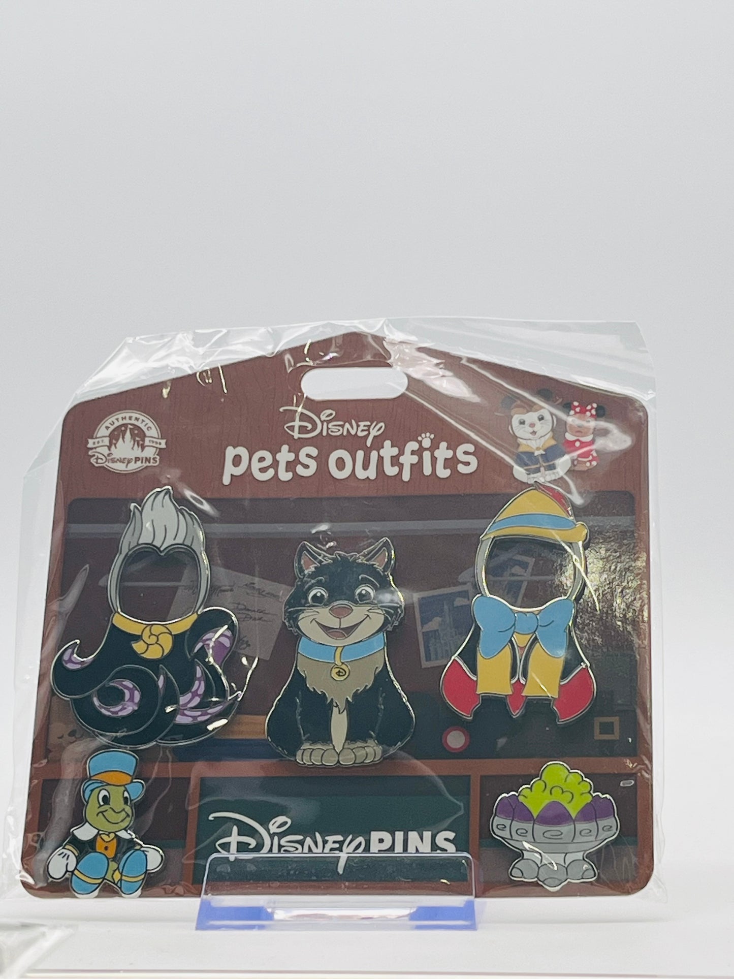 isney Parks "Pets Outfits" Cinderella (Lucifer) Pin & Costume Set.